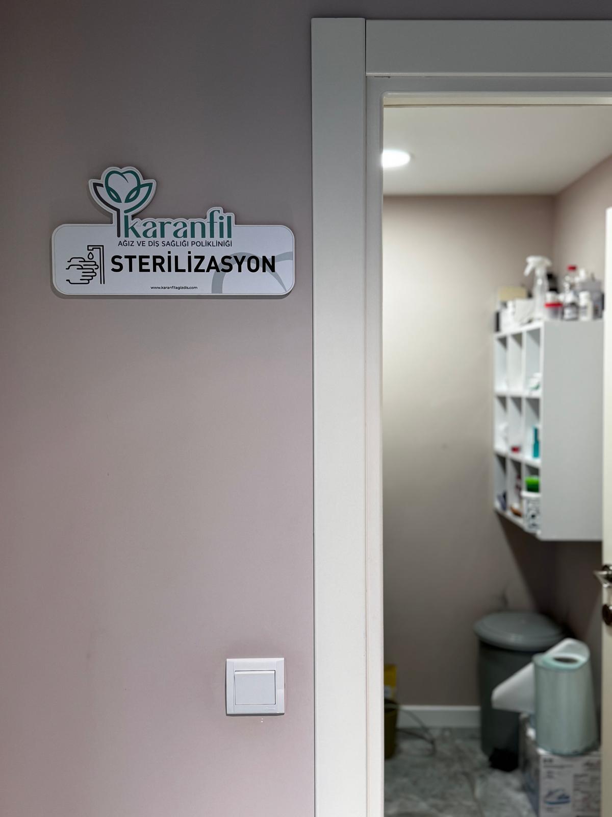 Karanfil kliniği — sterilizasyon odası
